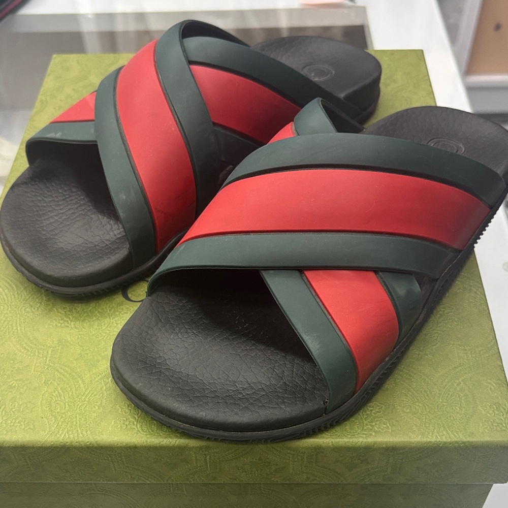 Gucci Red and Green Slide Sandals AUTHENTIC. No Box
